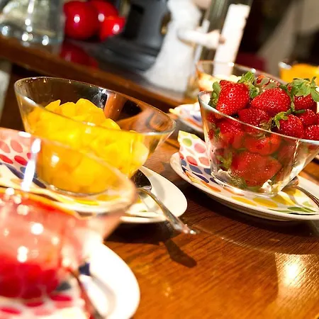 Schifferkrug & Weinstube 호텔 첼레